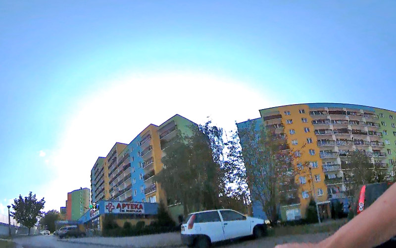 Film 360 - Timelapse przejazdu na rowerze przez osiedle Karpackie, Retail Park Karpacka, basen Troclik i łąkę w kierunku Dębowca - Bielsko-Biała